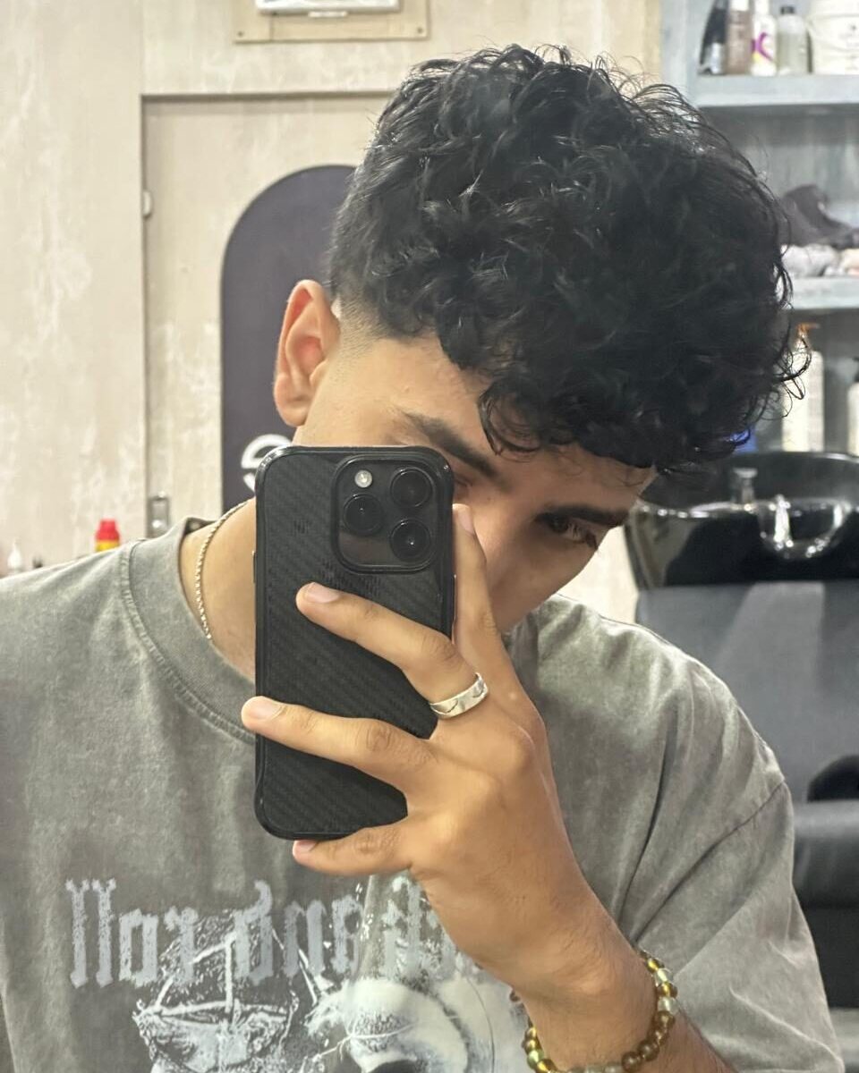 Mirror selfie, phone over half the face